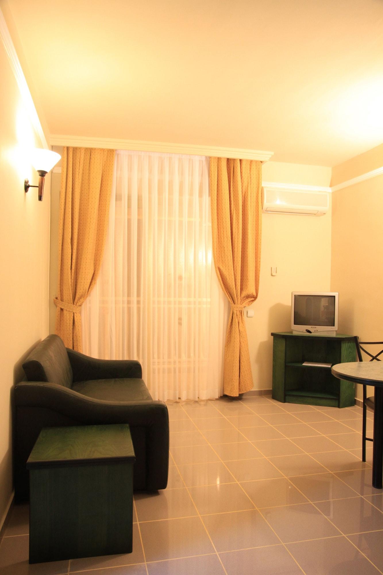 Club Alpina Hotell Marmaris Exteriör bild