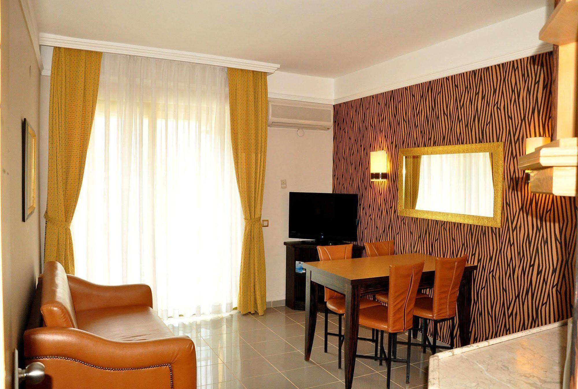 Club Alpina Hotell Marmaris Exteriör bild
