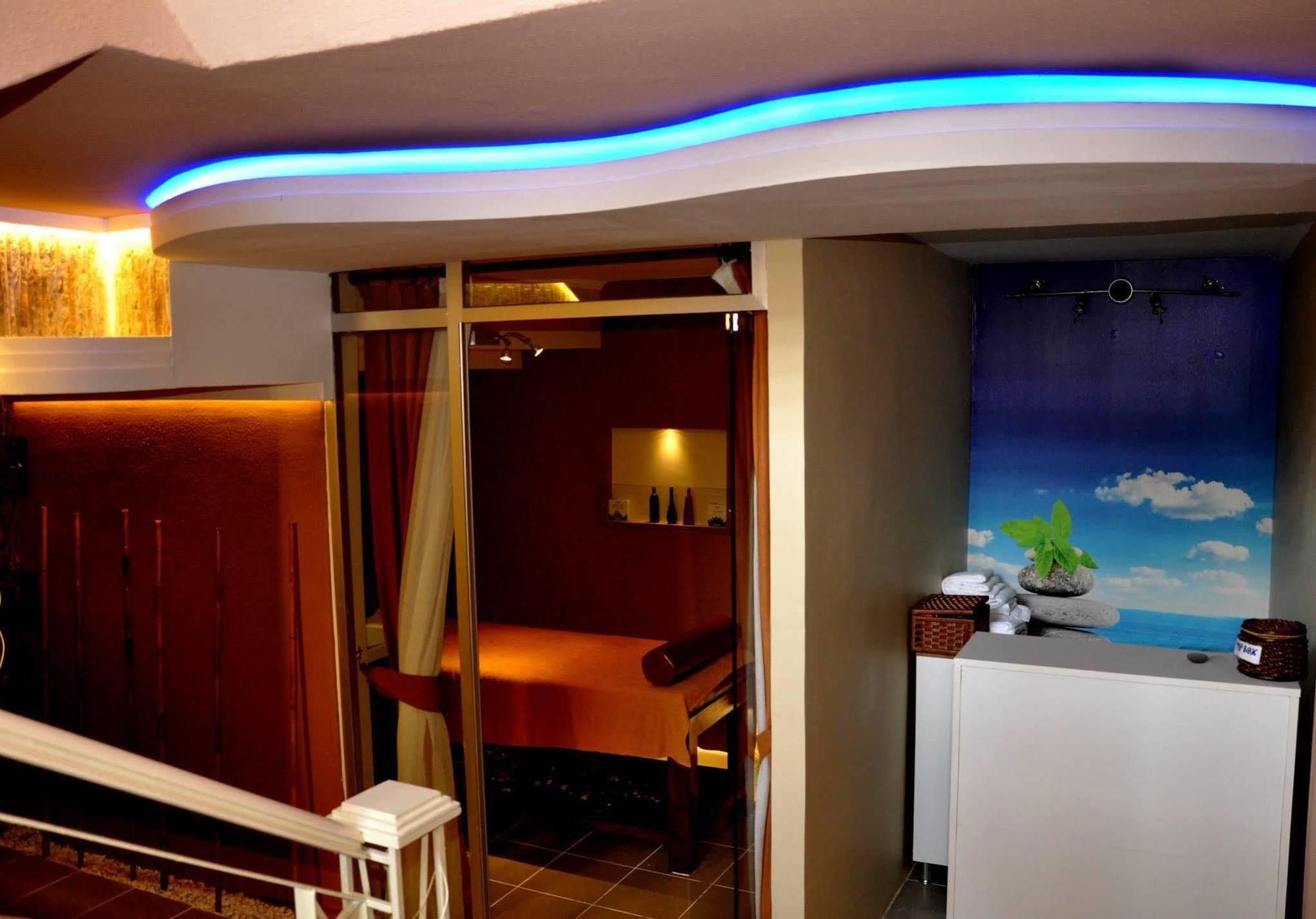 Club Alpina Hotell Marmaris Exteriör bild