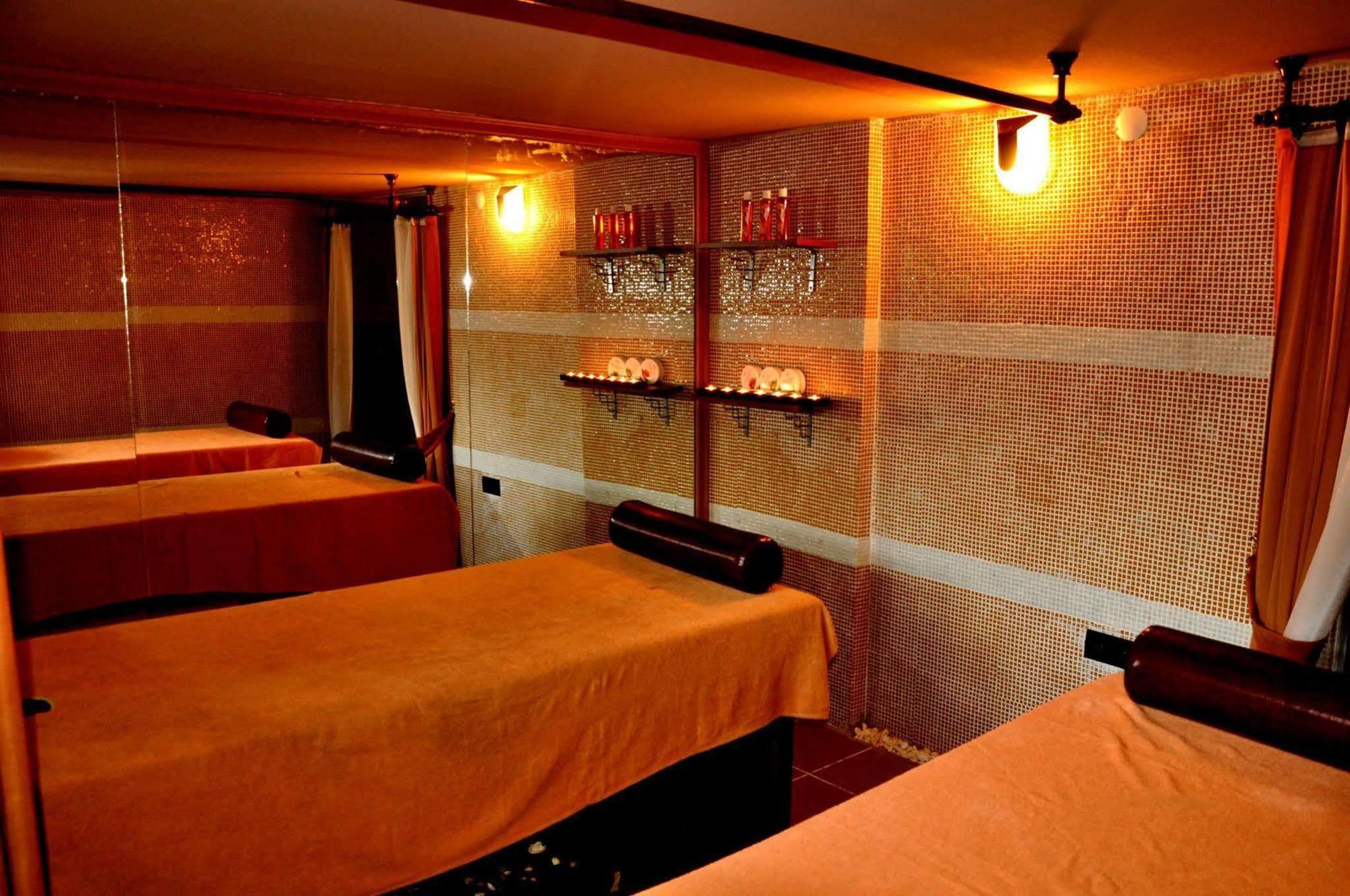 Club Alpina Hotell Marmaris Exteriör bild