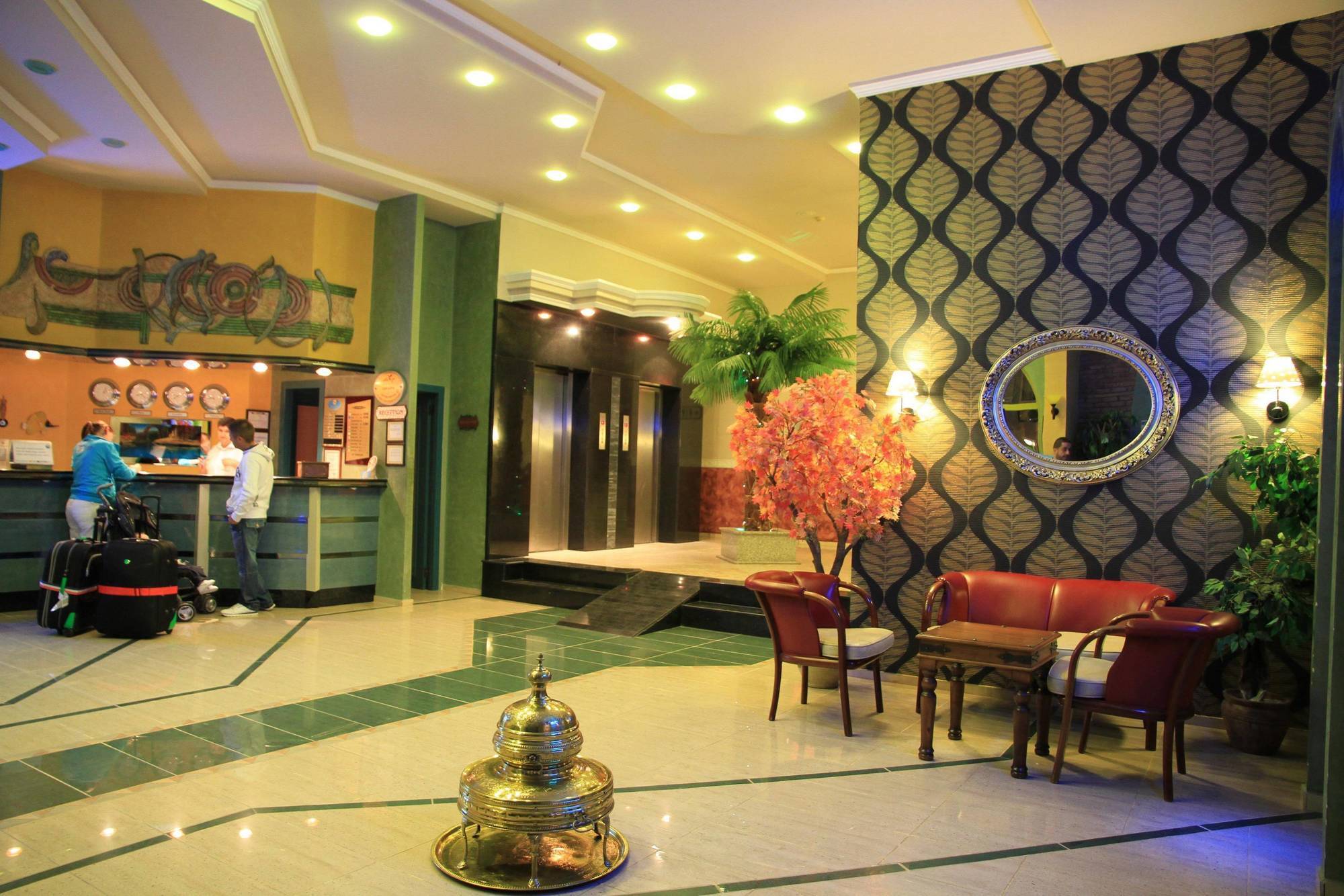 Club Alpina Hotell Marmaris Exteriör bild